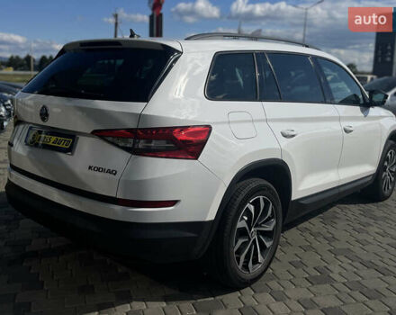 Белый Шкода Kodiaq, объемом двигателя 1.97 л и пробегом 310 тыс. км за 25500 $, фото 6 на Automoto.ua