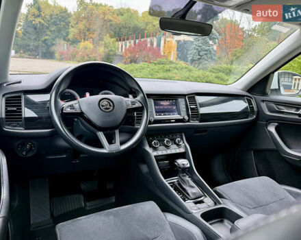 Білий Шкода Kodiaq, об'ємом двигуна 1.98 л та пробігом 125 тис. км за 23800 $, фото 17 на Automoto.ua