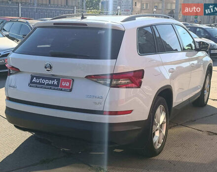 Білий Шкода Kodiaq, об'ємом двигуна 2 л та пробігом 125 тис. км за 29790 $, фото 6 на Automoto.ua