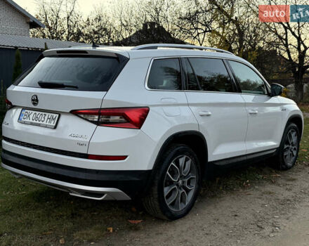 Белый Шкода Kodiaq, объемом двигателя 1.97 л и пробегом 146 тыс. км за 28500 $, фото 4 на Automoto.ua