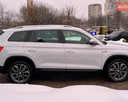 Белый Шкода Kodiaq, объемом двигателя 1.97 л и пробегом 147 тыс. км за 26900 $, фото 7 на Automoto.ua