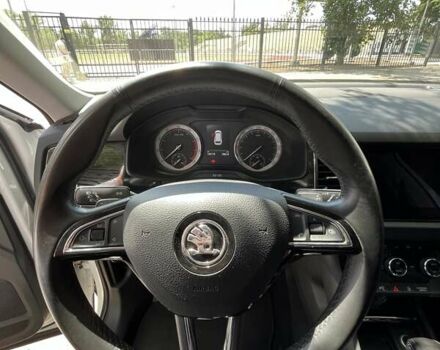 Белый Шкода Kodiaq, объемом двигателя 1.98 л и пробегом 140 тыс. км за 28700 $, фото 23 на Automoto.ua