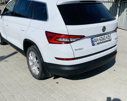 Белый Шкода Kodiaq, объемом двигателя 2 л и пробегом 88 тыс. км за 28500 $, фото 1 на Automoto.ua