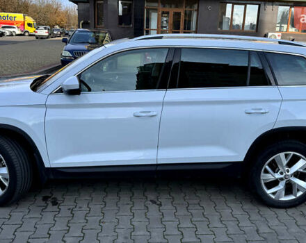 Белый Шкода Kodiaq, объемом двигателя 1.97 л и пробегом 296 тыс. км за 26500 $, фото 3 на Automoto.ua