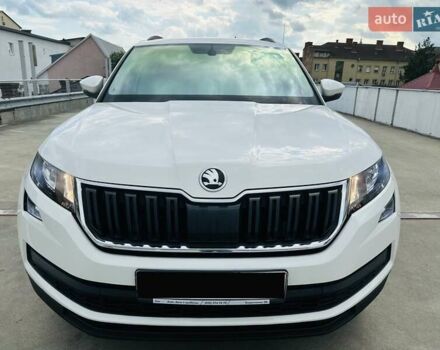 Белый Шкода Kodiaq, объемом двигателя 1.98 л и пробегом 250 тыс. км за 19500 $, фото 6 на Automoto.ua