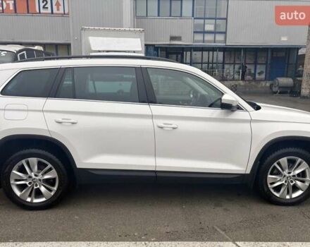 Білий Шкода Kodiaq, об'ємом двигуна 1.97 л та пробігом 90 тис. км за 28000 $, фото 1 на Automoto.ua
