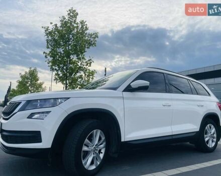Белый Шкода Kodiaq, объемом двигателя 1.98 л и пробегом 250 тыс. км за 19500 $, фото 42 на Automoto.ua