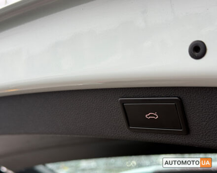 Белый Шкода Kodiaq, объемом двигателя 2 л и пробегом 174 тыс. км за 24100 $, фото 6 на Automoto.ua