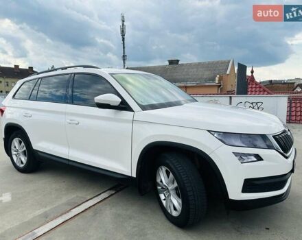 Белый Шкода Kodiaq, объемом двигателя 1.98 л и пробегом 250 тыс. км за 19500 $, фото 4 на Automoto.ua