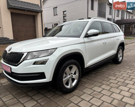 Білий Шкода Kodiaq, об'ємом двигуна 2 л та пробігом 240 тис. км за 21950 $, фото 3 на Automoto.ua