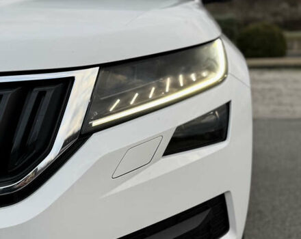 Белый Шкода Kodiaq, объемом двигателя 1.97 л и пробегом 184 тыс. км за 25900 $, фото 9 на Automoto.ua