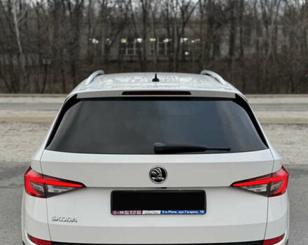 Белый Шкода Kodiaq, объемом двигателя 1.97 л и пробегом 184 тыс. км за 25900 $, фото 16 на Automoto.ua
