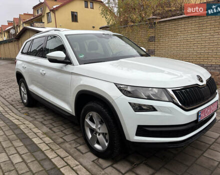 Білий Шкода Kodiaq, об'ємом двигуна 2 л та пробігом 240 тис. км за 21950 $, фото 4 на Automoto.ua