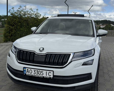 Белый Шкода Kodiaq, объемом двигателя 1.97 л и пробегом 205 тыс. км за 25999 $, фото 3 на Automoto.ua