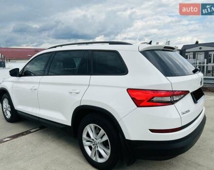 Белый Шкода Kodiaq, объемом двигателя 1.98 л и пробегом 250 тыс. км за 19500 $, фото 8 на Automoto.ua