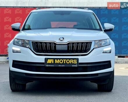 Белый Шкода Kodiaq, объемом двигателя 1.98 л и пробегом 123 тыс. км за 25500 $, фото 4 на Automoto.ua