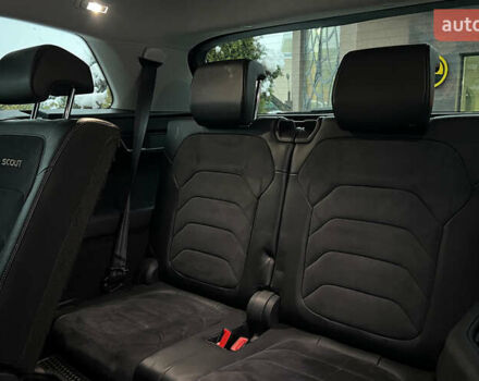 Белый Шкода Kodiaq, объемом двигателя 1.97 л и пробегом 147 тыс. км за 26900 $, фото 22 на Automoto.ua