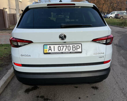 Белый Шкода Kodiaq, объемом двигателя 2 л и пробегом 141 тыс. км за 26200 $, фото 4 на Automoto.ua