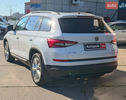 Білий Шкода Kodiaq, об'ємом двигуна 2 л та пробігом 125 тис. км за 29790 $, фото 8 на Automoto.ua