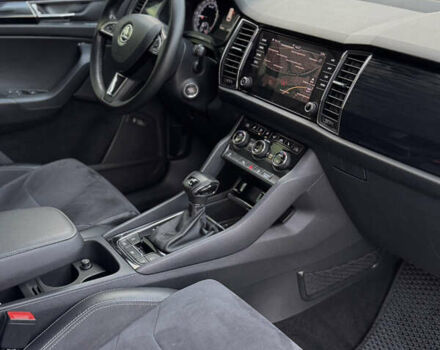 Белый Шкода Kodiaq, объемом двигателя 1.97 л и пробегом 184 тыс. км за 25900 $, фото 26 на Automoto.ua