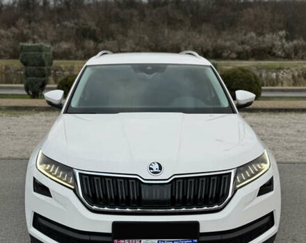 Белый Шкода Kodiaq, объемом двигателя 1.97 л и пробегом 184 тыс. км за 25900 $, фото 6 на Automoto.ua
