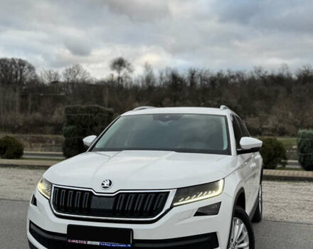 Белый Шкода Kodiaq, объемом двигателя 1.97 л и пробегом 184 тыс. км за 25900 $, фото 1 на Automoto.ua