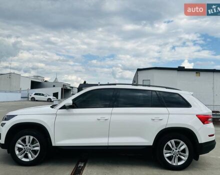 Белый Шкода Kodiaq, объемом двигателя 1.98 л и пробегом 250 тыс. км за 19500 $, фото 7 на Automoto.ua
