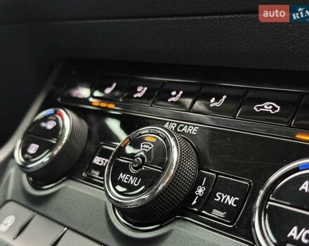 Белый Шкода Kodiaq, объемом двигателя 1.97 л и пробегом 174 тыс. км за 24100 $, фото 21 на Automoto.ua