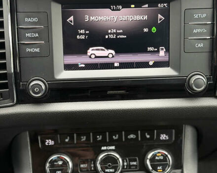 Білий Шкода Kodiaq, об'ємом двигуна 1.98 л та пробігом 125 тис. км за 23800 $, фото 25 на Automoto.ua