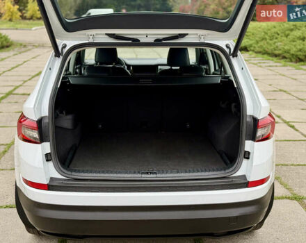 Білий Шкода Kodiaq, об'ємом двигуна 1.98 л та пробігом 125 тис. км за 23800 $, фото 23 на Automoto.ua