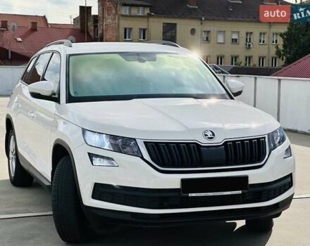 Белый Шкода Kodiaq, объемом двигателя 1.98 л и пробегом 250 тыс. км за 19500 $, фото 2 на Automoto.ua