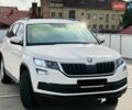 Белый Шкода Kodiaq, объемом двигателя 1.98 л и пробегом 250 тыс. км за 19500 $, фото 2 на Automoto.ua