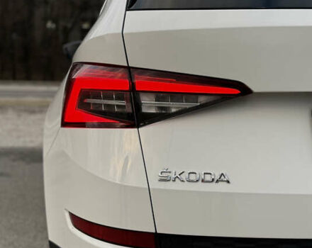 Белый Шкода Kodiaq, объемом двигателя 1.97 л и пробегом 184 тыс. км за 25900 $, фото 18 на Automoto.ua