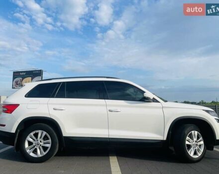Белый Шкода Kodiaq, объемом двигателя 1.98 л и пробегом 250 тыс. км за 19500 $, фото 28 на Automoto.ua