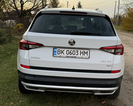 Белый Шкода Kodiaq, объемом двигателя 1.97 л и пробегом 146 тыс. км за 28500 $, фото 5 на Automoto.ua