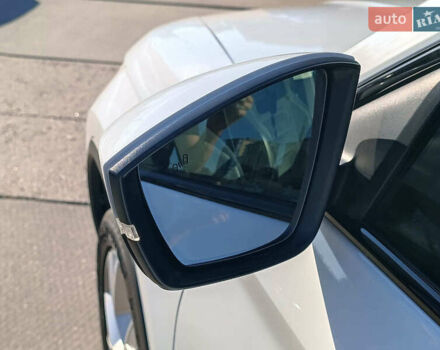 Білий Шкода Kodiaq, об'ємом двигуна 2 л та пробігом 125 тис. км за 29790 $, фото 16 на Automoto.ua