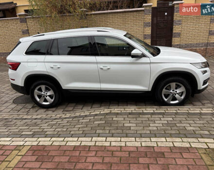 Білий Шкода Kodiaq, об'ємом двигуна 2 л та пробігом 240 тис. км за 21950 $, фото 5 на Automoto.ua