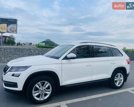 Белый Шкода Kodiaq, объемом двигателя 1.98 л и пробегом 250 тыс. км за 19500 $, фото 47 на Automoto.ua