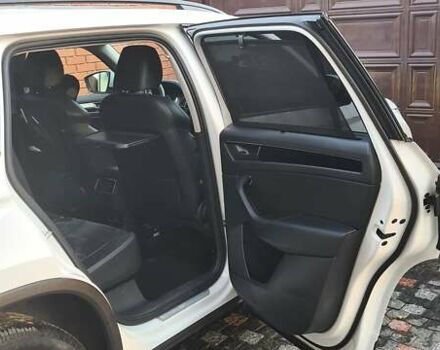 Белый Шкода Kodiaq, объемом двигателя 1.97 л и пробегом 125 тыс. км за 29000 $, фото 18 на Automoto.ua