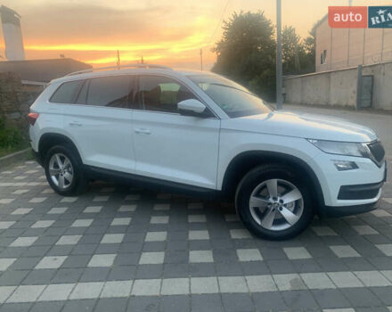 Белый Шкода Kodiaq, объемом двигателя 2 л и пробегом 244 тыс. км за 22800 $, фото 4 на Automoto.ua