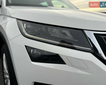 Білий Шкода Kodiaq, об'ємом двигуна 2 л та пробігом 248 тис. км за 21499 $, фото 26 на Automoto.ua