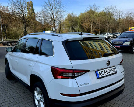 Белый Шкода Kodiaq, объемом двигателя 1.97 л и пробегом 296 тыс. км за 26500 $, фото 4 на Automoto.ua