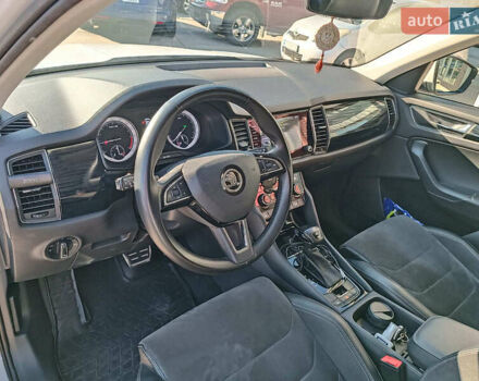 Білий Шкода Kodiaq, об'ємом двигуна 2 л та пробігом 125 тис. км за 29790 $, фото 19 на Automoto.ua
