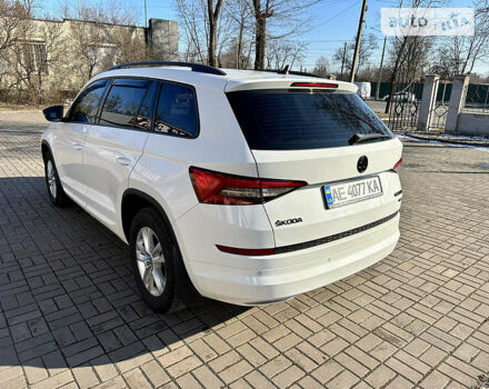 Білий Шкода Kodiaq, об'ємом двигуна 2 л та пробігом 173 тис. км за 26300 $, фото 6 на Automoto.ua