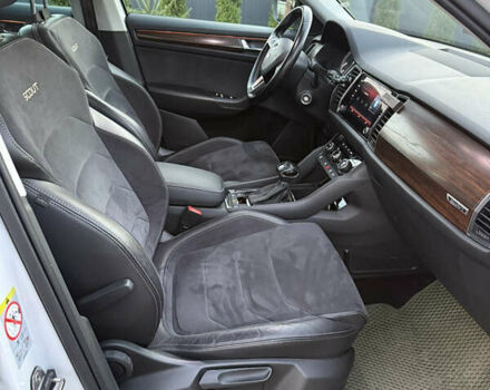 Белый Шкода Kodiaq, объемом двигателя 1.97 л и пробегом 146 тыс. км за 28500 $, фото 7 на Automoto.ua