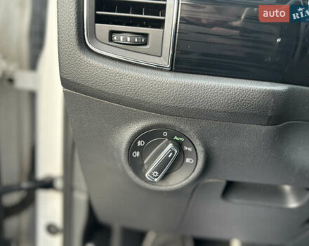 Білий Шкода Kodiaq, об'ємом двигуна 2 л та пробігом 248 тис. км за 21499 $, фото 20 на Automoto.ua