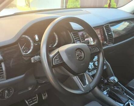Белый Шкода Kodiaq, объемом двигателя 1.97 л и пробегом 125 тыс. км за 29000 $, фото 11 на Automoto.ua