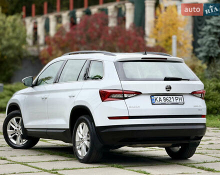 Білий Шкода Kodiaq, об'ємом двигуна 1.98 л та пробігом 125 тис. км за 23800 $, фото 3 на Automoto.ua