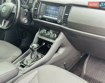 Белый Шкода Kodiaq, объемом двигателя 1.98 л и пробегом 250 тыс. км за 19500 $, фото 16 на Automoto.ua