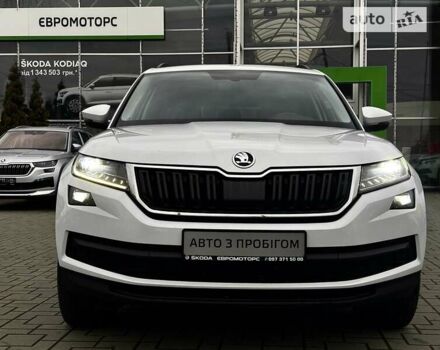 Білий Шкода Kodiaq, об'ємом двигуна 1.97 л та пробігом 152 тис. км за 26500 $, фото 2 на Automoto.ua